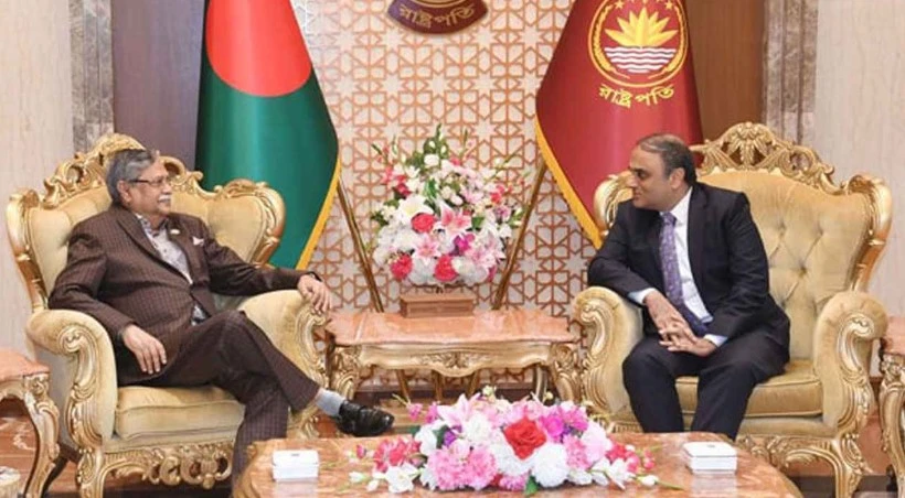 রাষ্ট্রপতির সঙ্গে বিদায়ী সাক্ষাৎ করলেন প্রধান বিচারপতি